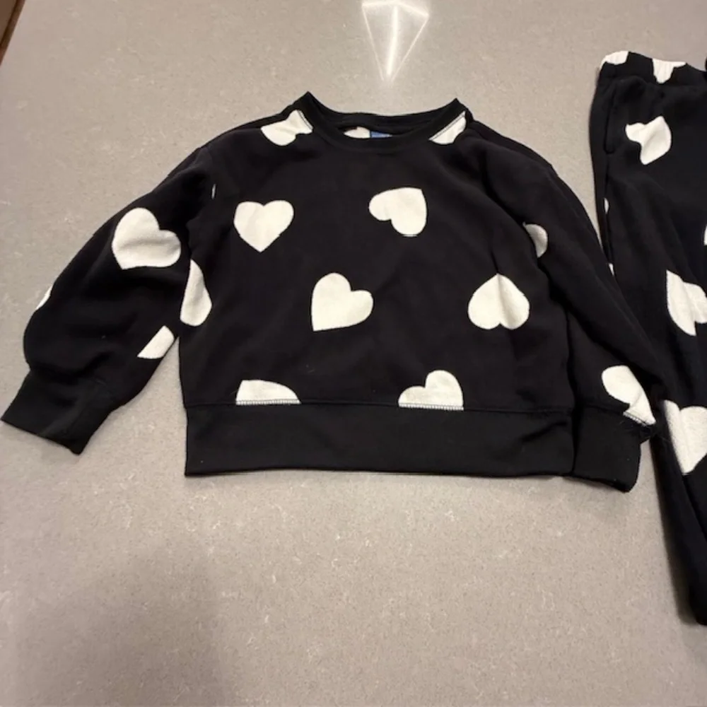 Printed Microfleece Pajama Joggers Piece Black & White Heart Set for Girls XS 5